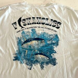 Men’s Fishaholics Short Sleeve Tee Fishing Shirt, size XL.  Good, used condition